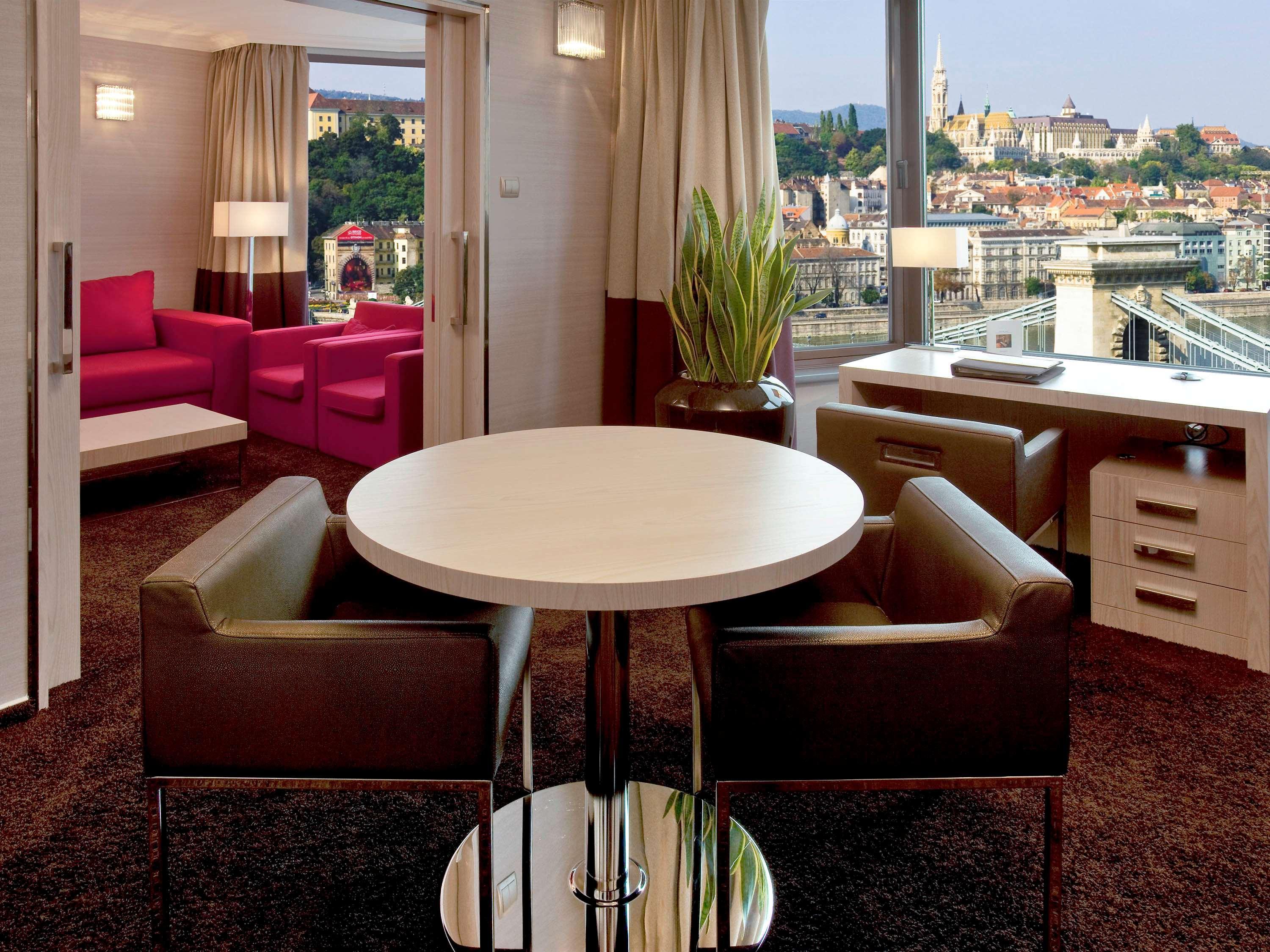Sofitel Chain Bridge Hotel 5*