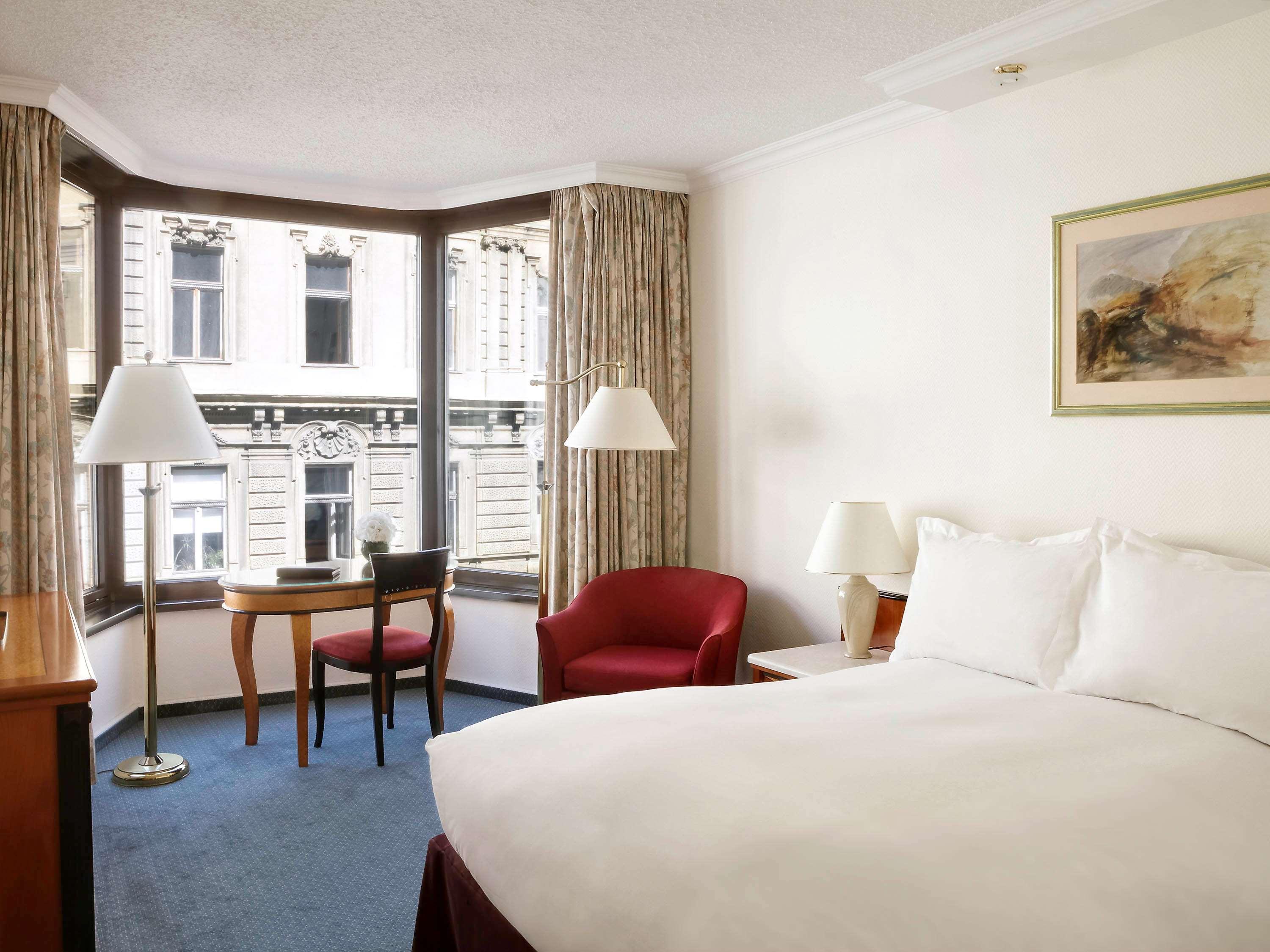 Sofitel Chain Bridge Hotel