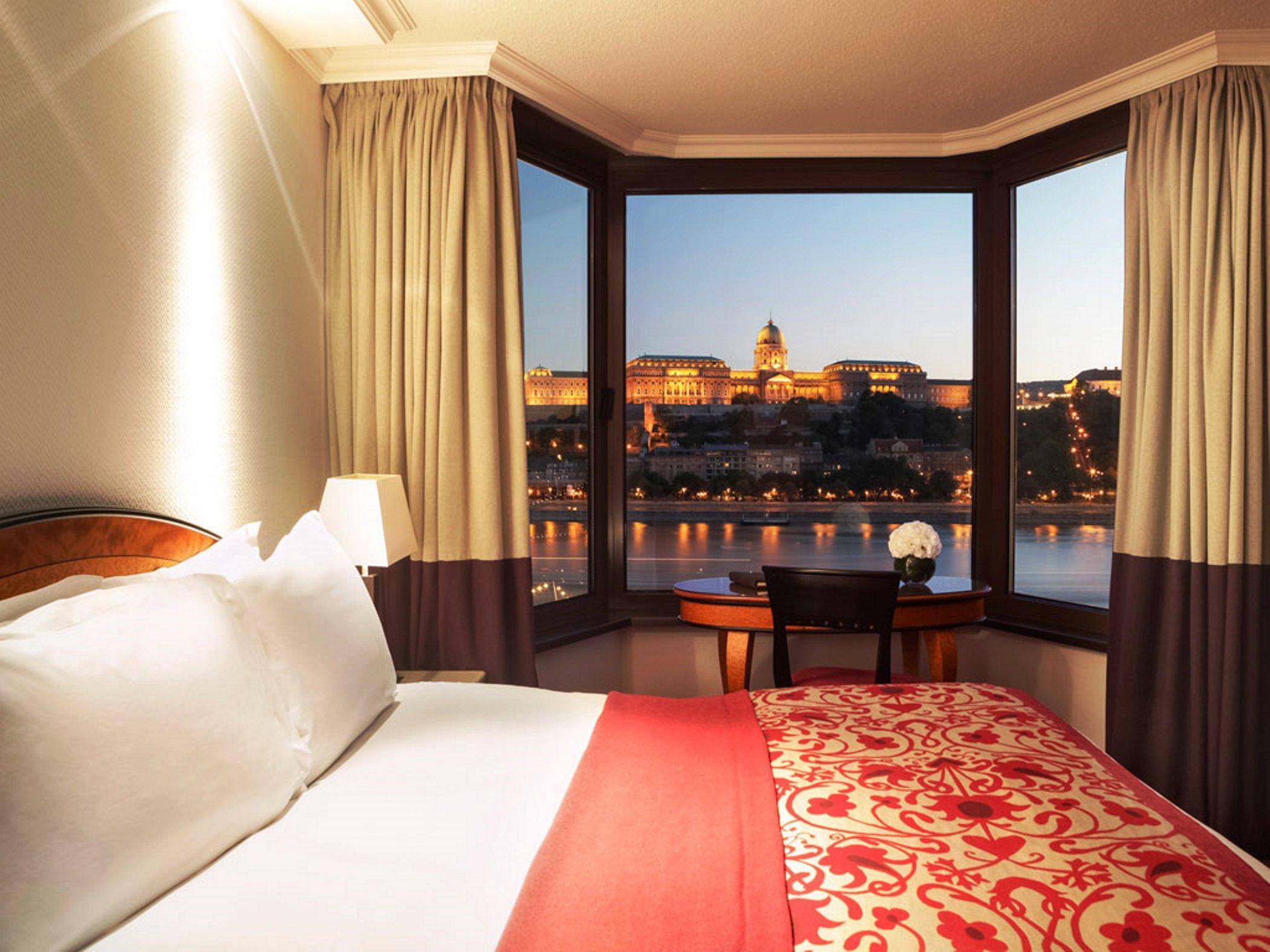 Sofitel Chain Bridge Hotel